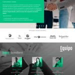 Organización de servicios mediante una grilla limpia y tipografía jerarquizada para facilitar la lectura rápida de la oferta consultiva.